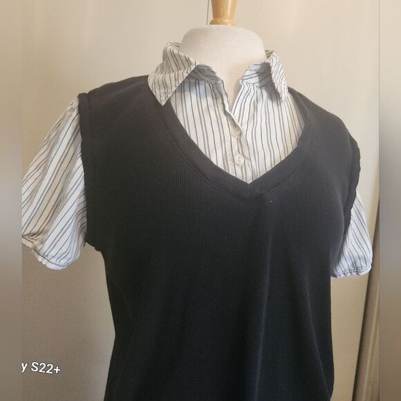 Croft & Barrow combination gray & white stripe short sleeve top with black vest - Picture 2 of 10